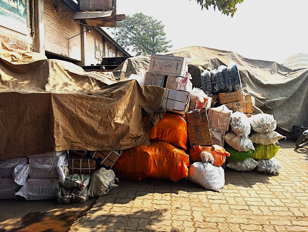 goods transport company in karachi